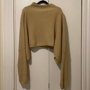 Cropped Sweater with long puff sleeves